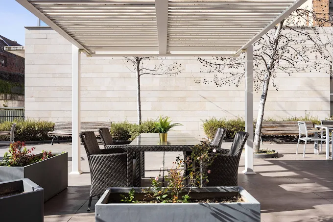 Caser Residencial Moraleja Y APARTAMENTOS
